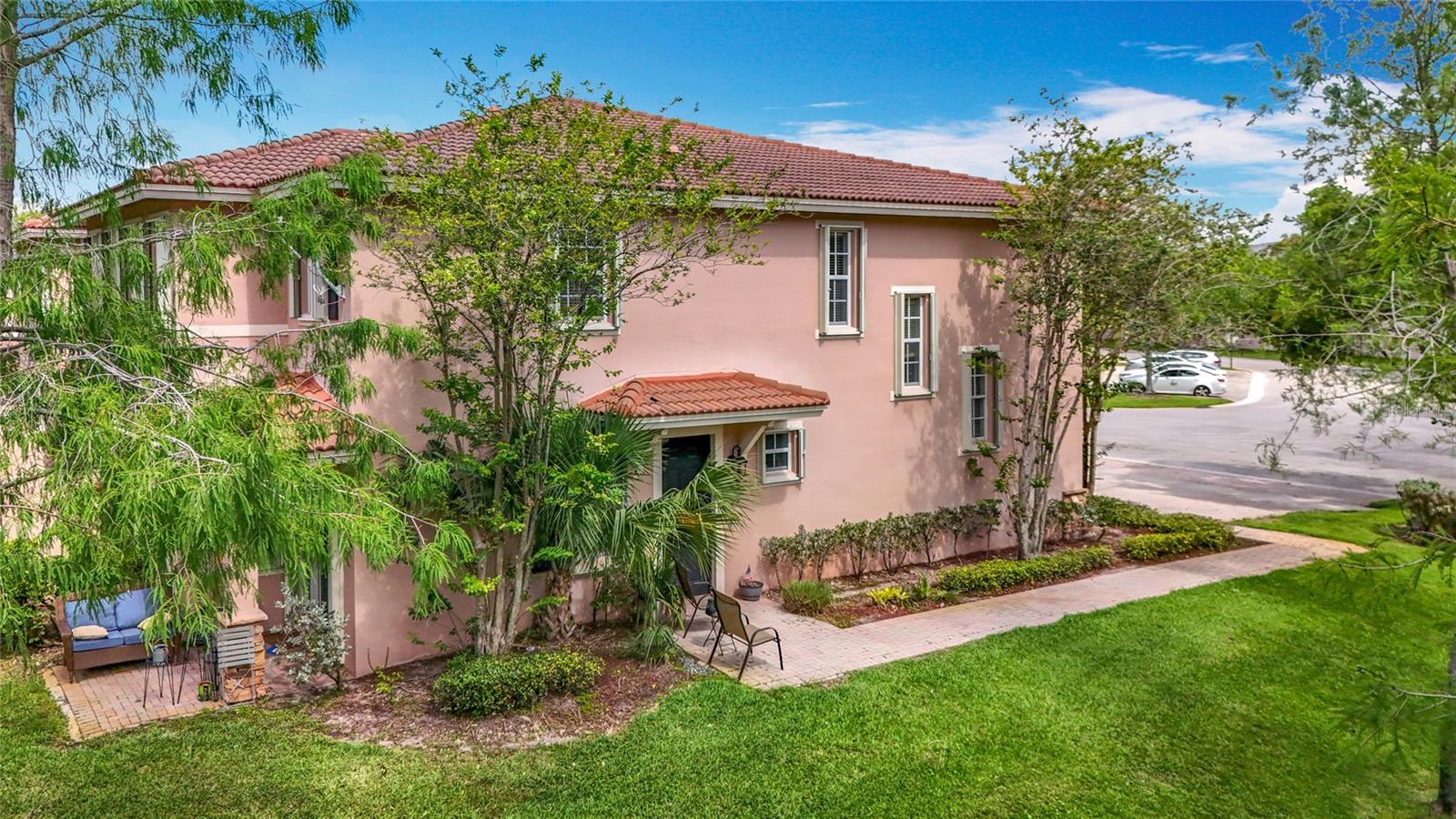 294 LAS BRISAS CIRCLE