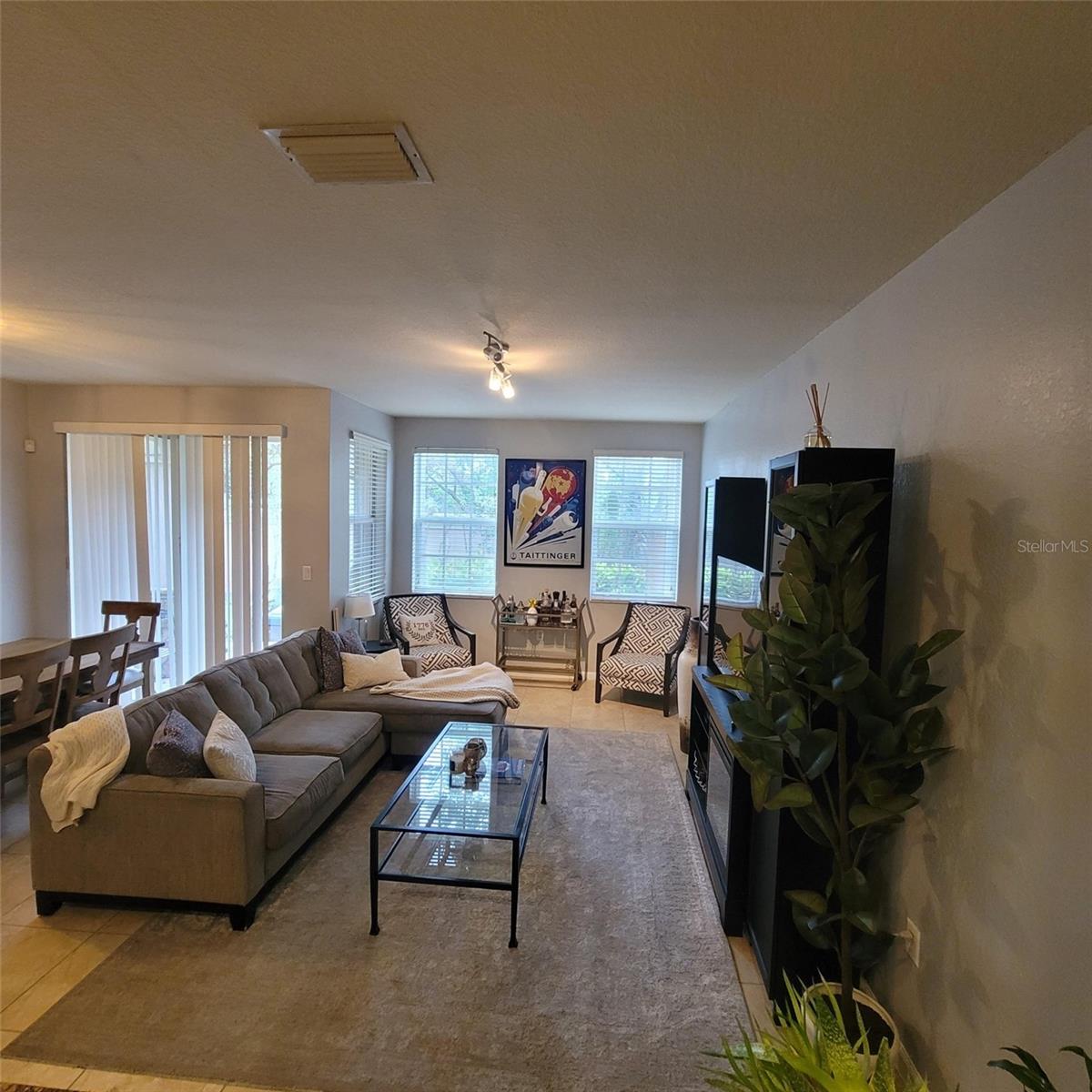 294 LAS BRISAS CIRCLE