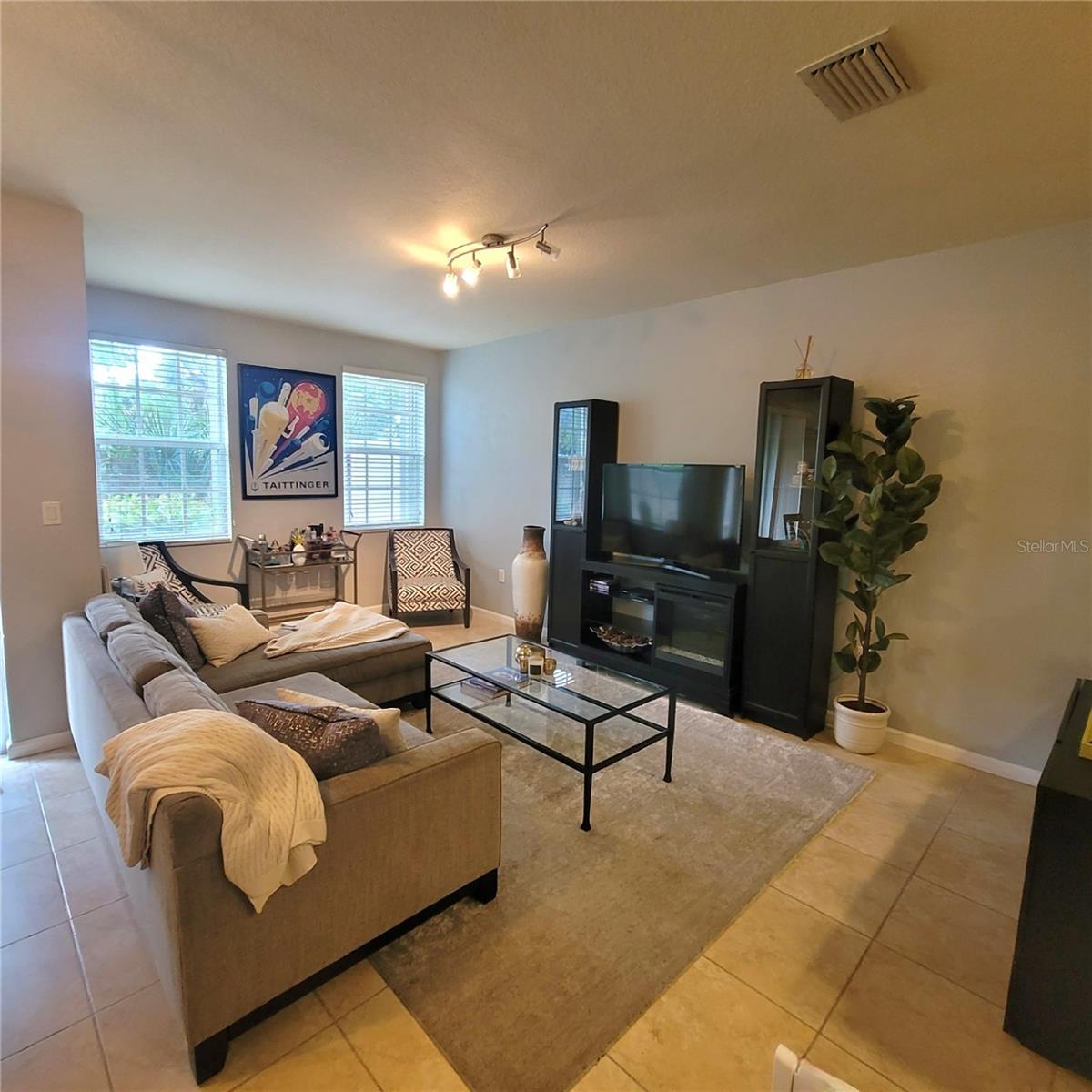 294 LAS BRISAS CIRCLE