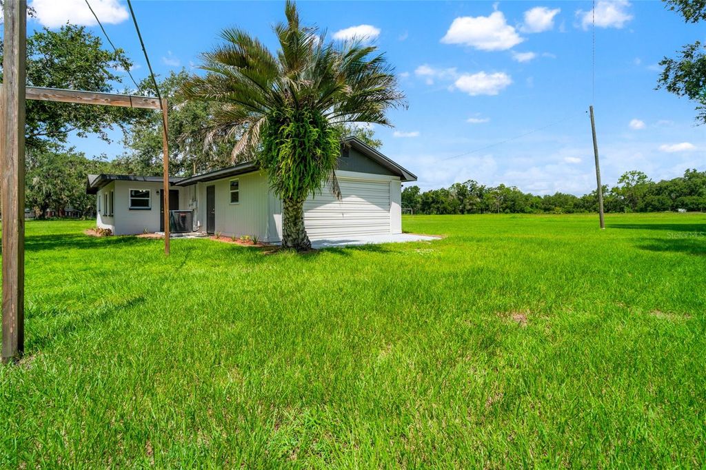 Photo of 7301 Pierce Harwell Road, Plant City, FL 33565 (MLS # TB8418558)