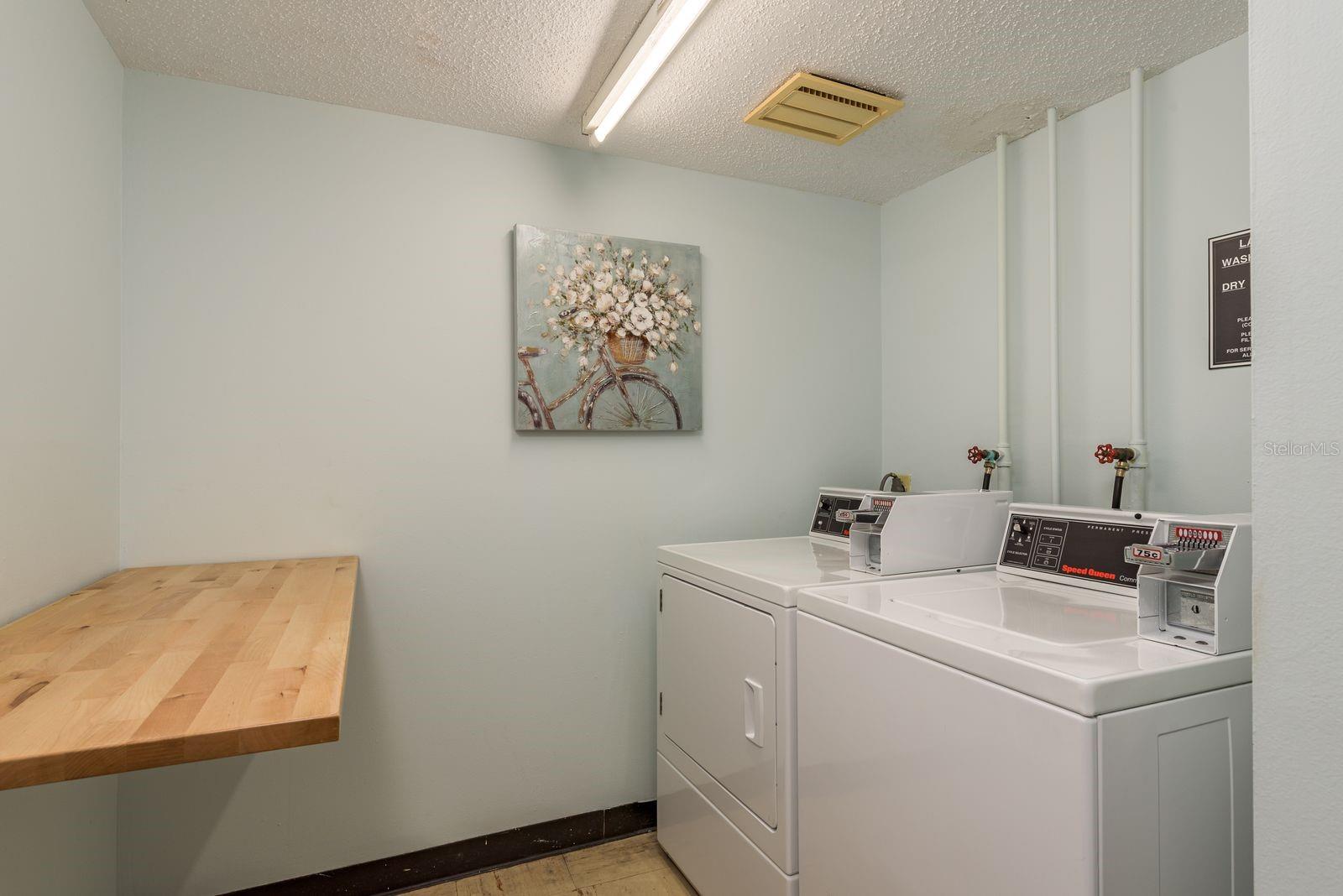 IMPERIAL POINT CONDO IV - Residential