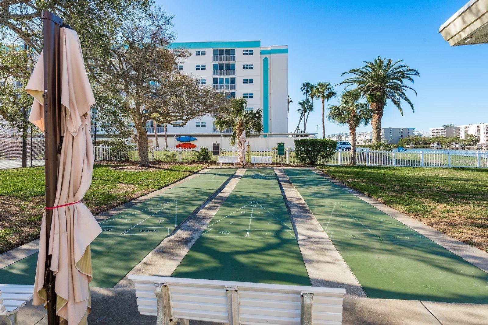 IMPERIAL POINT CONDO IV - Residential