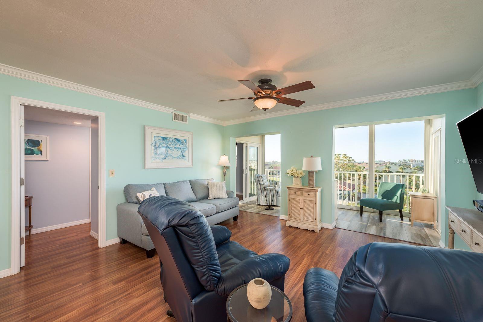 IMPERIAL POINT CONDO IV - Residential