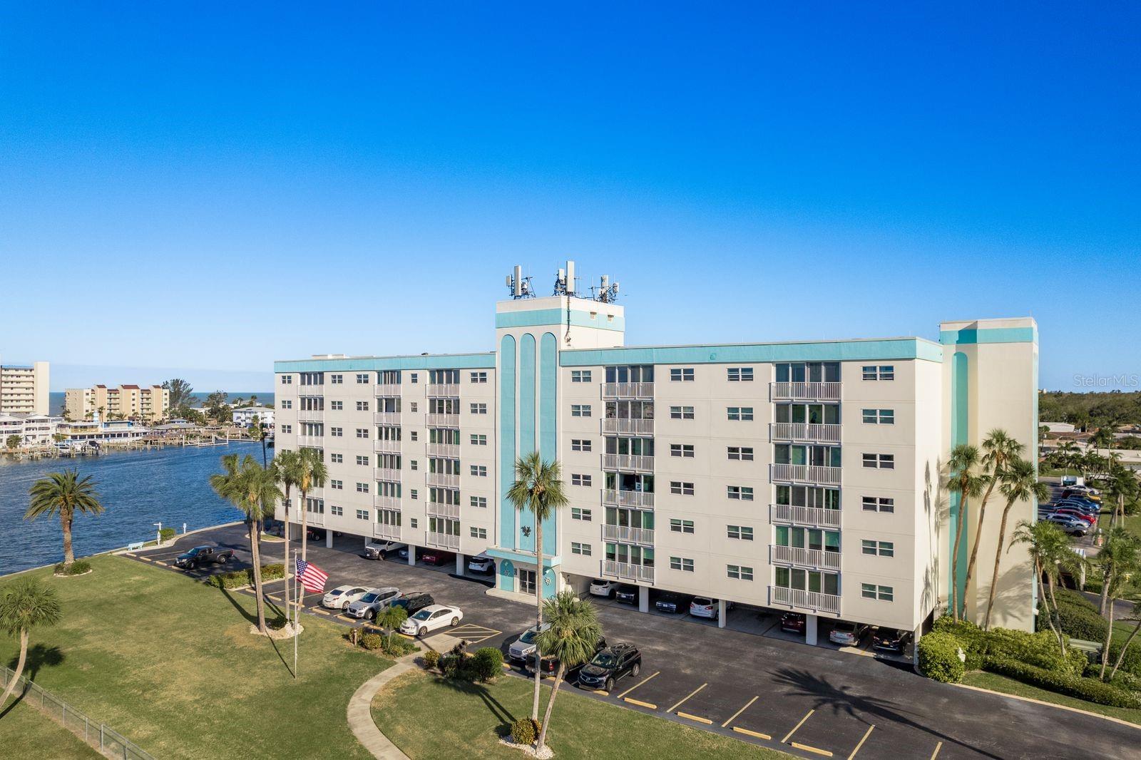 IMPERIAL POINT CONDO IV - Residential