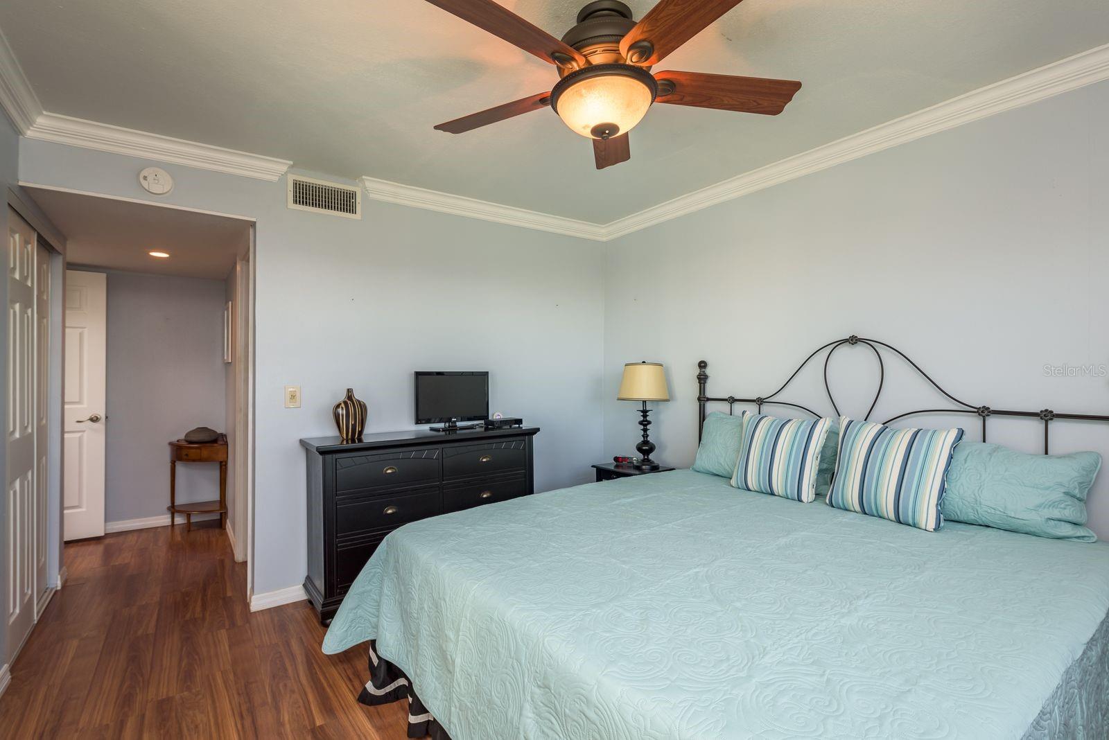 IMPERIAL POINT CONDO IV - Residential