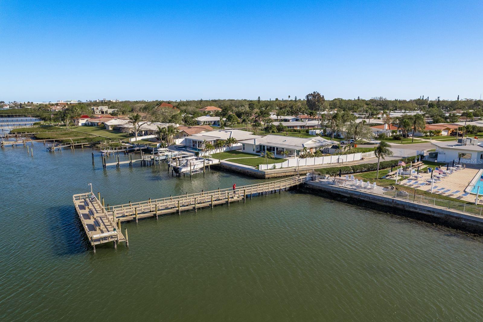 IMPERIAL POINT CONDO IV - Residential