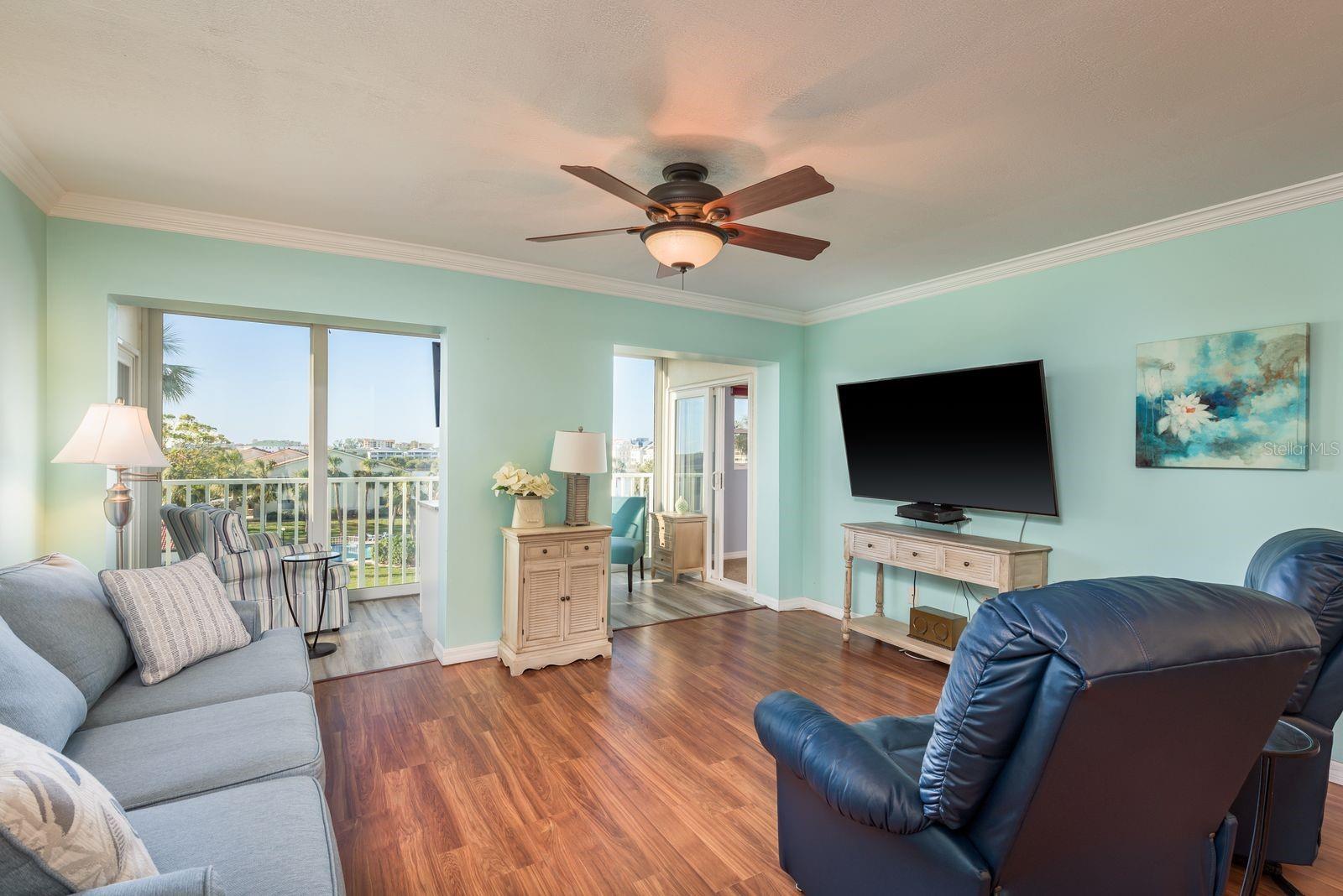 IMPERIAL POINT CONDO IV - Residential