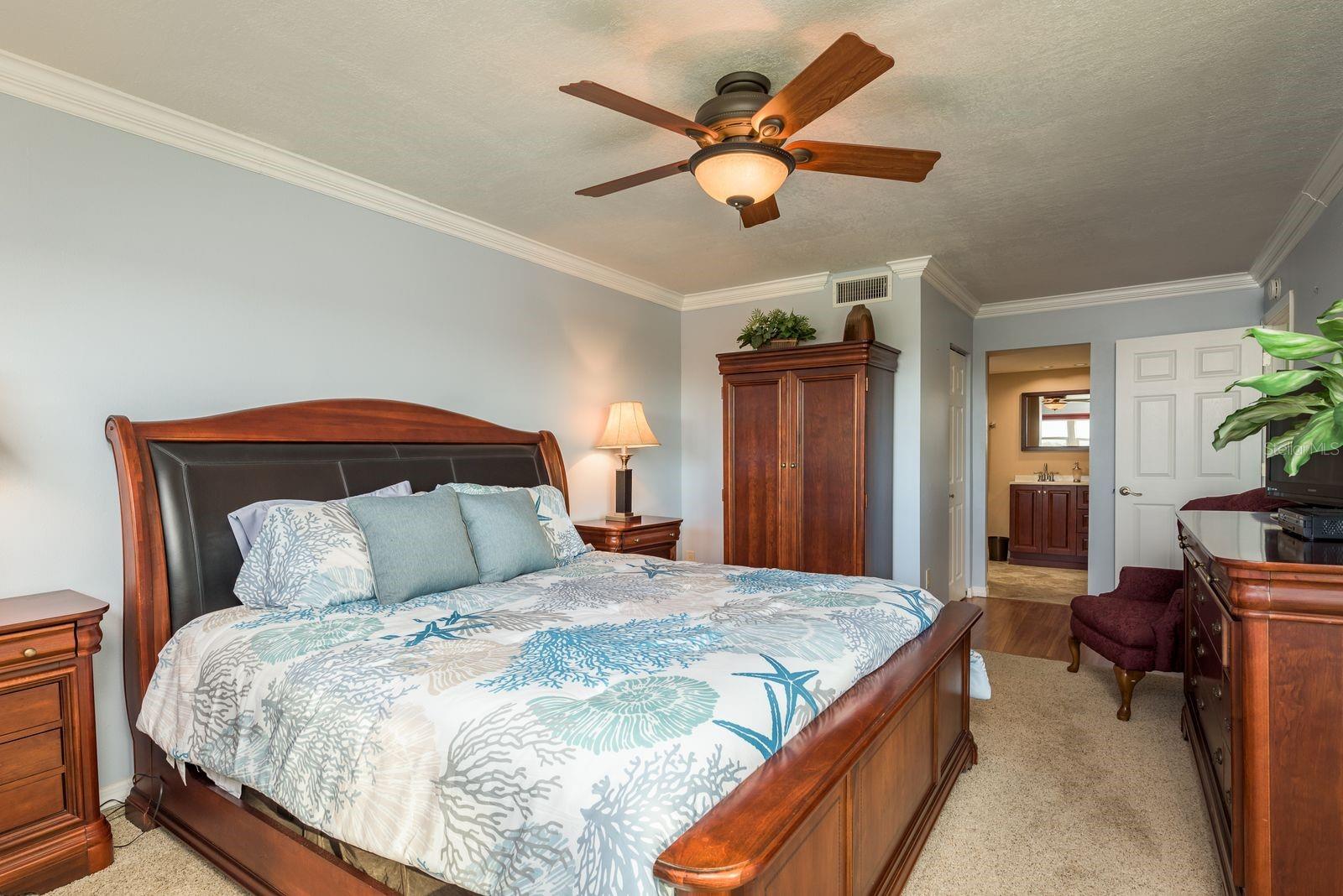 IMPERIAL POINT CONDO IV - Residential