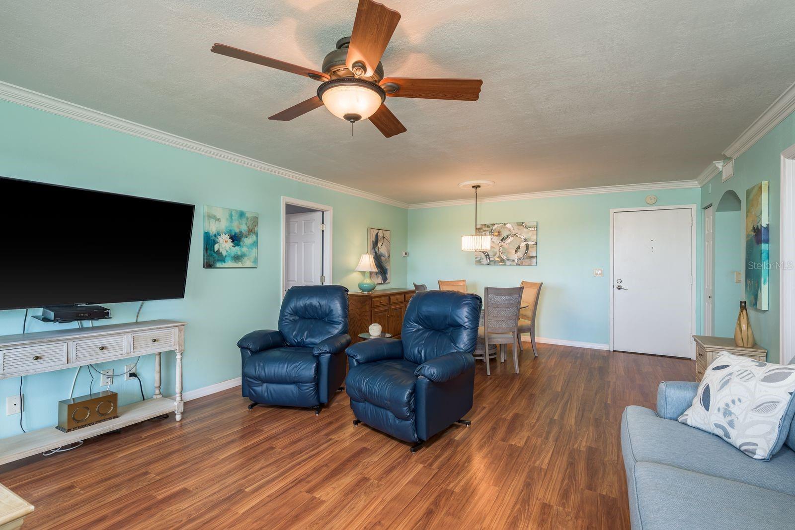 IMPERIAL POINT CONDO IV - Residential