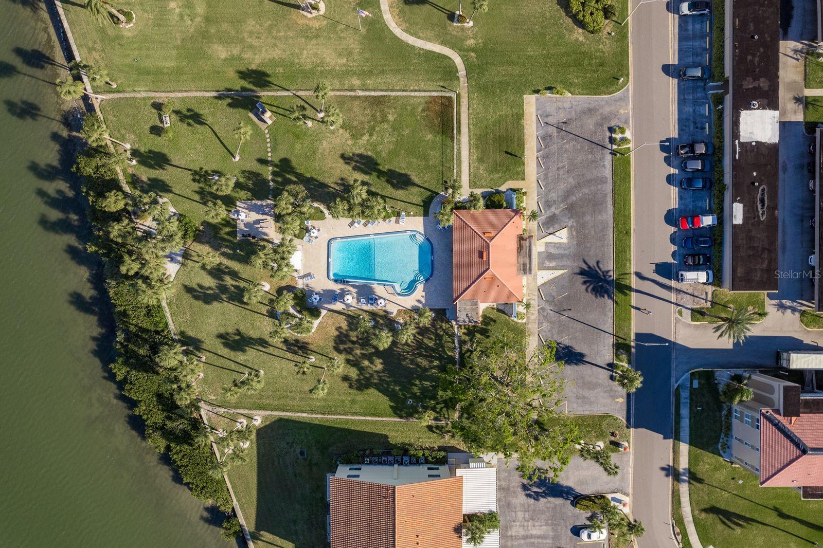 IMPERIAL POINT CONDO IV - Residential