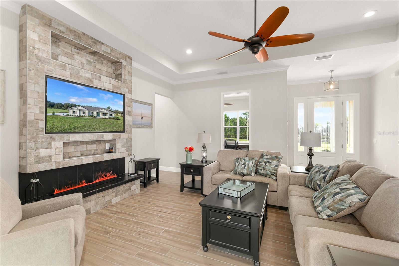 SHORELINE RANCH - Residential