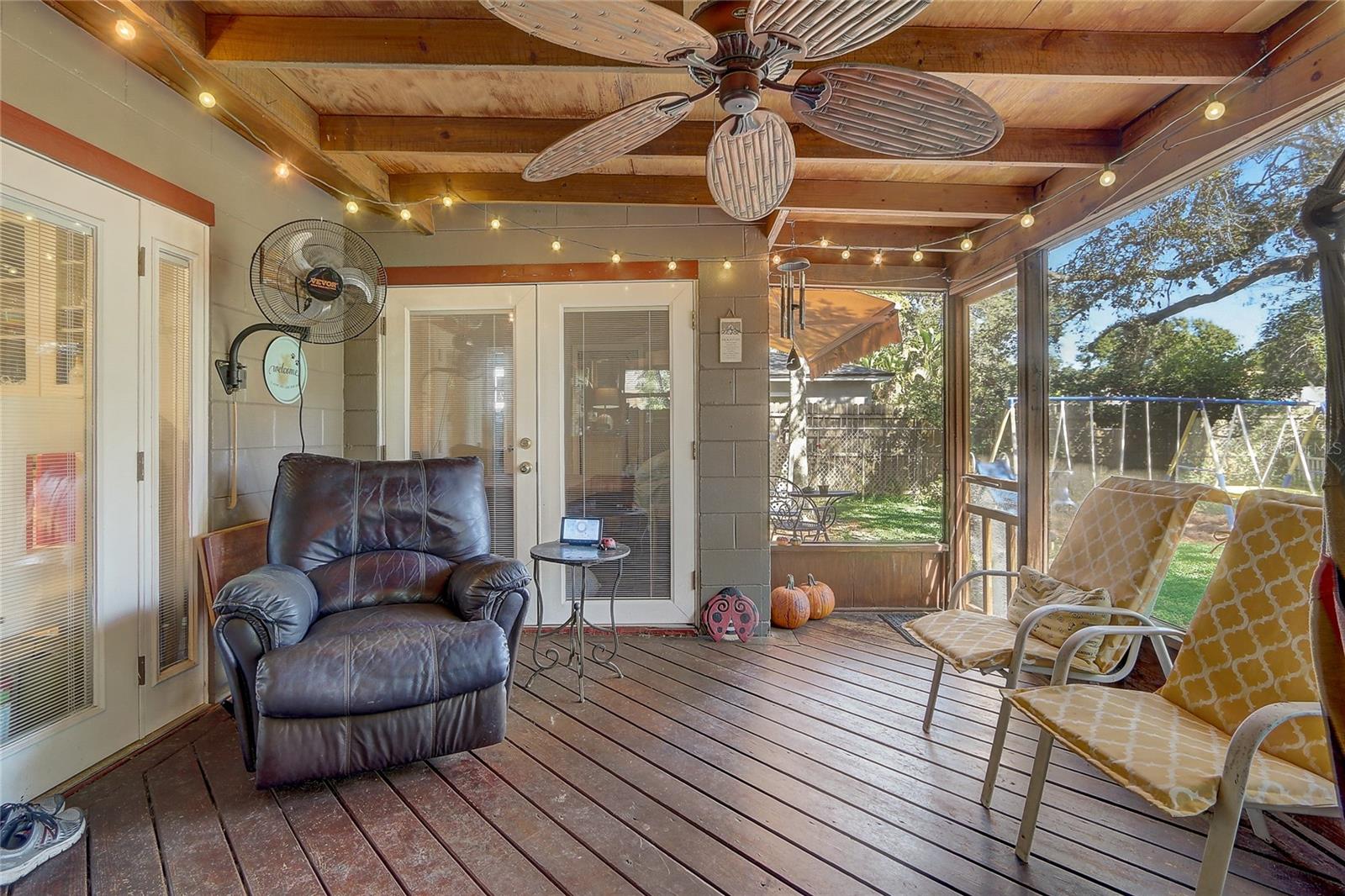 LAUREL SPGS - Residential