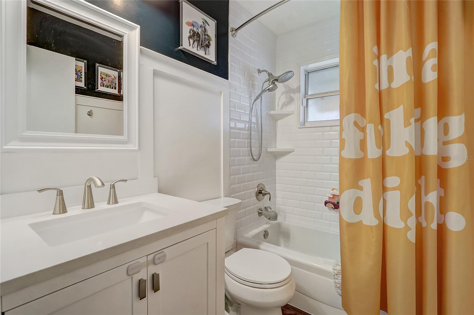 LAUREL SPGS - Residential