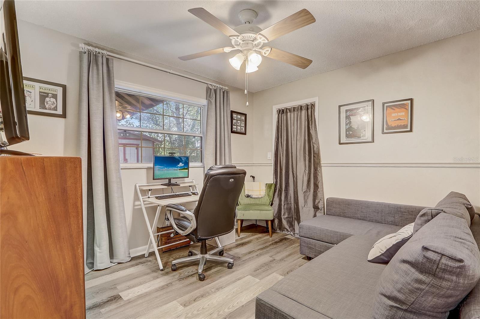 LAUREL SPGS - Residential