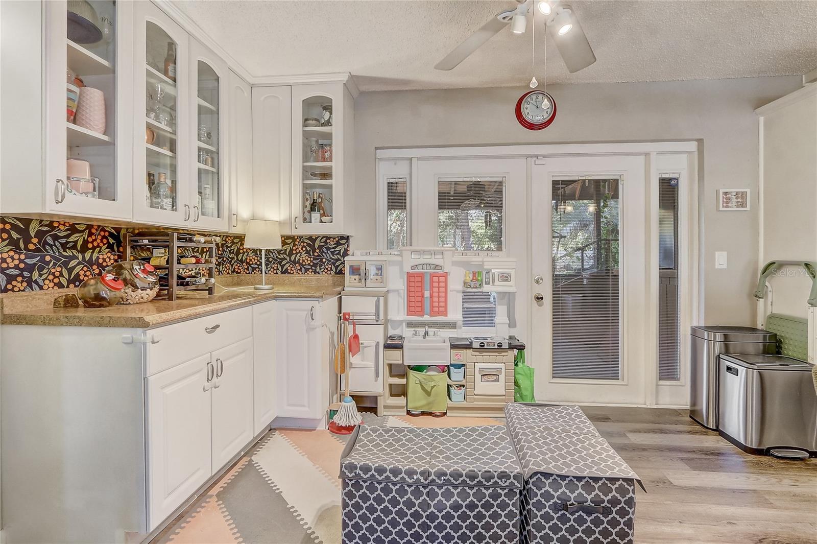 LAUREL SPGS - Residential