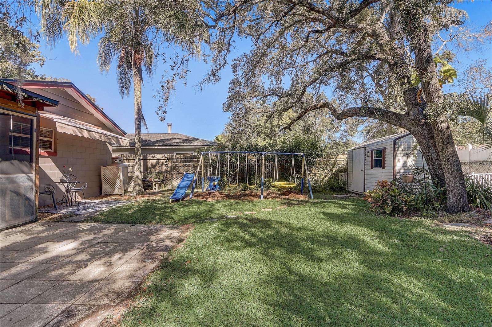 LAUREL SPGS - Residential