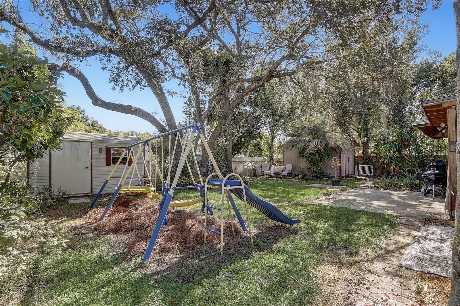 LAUREL SPGS - Residential