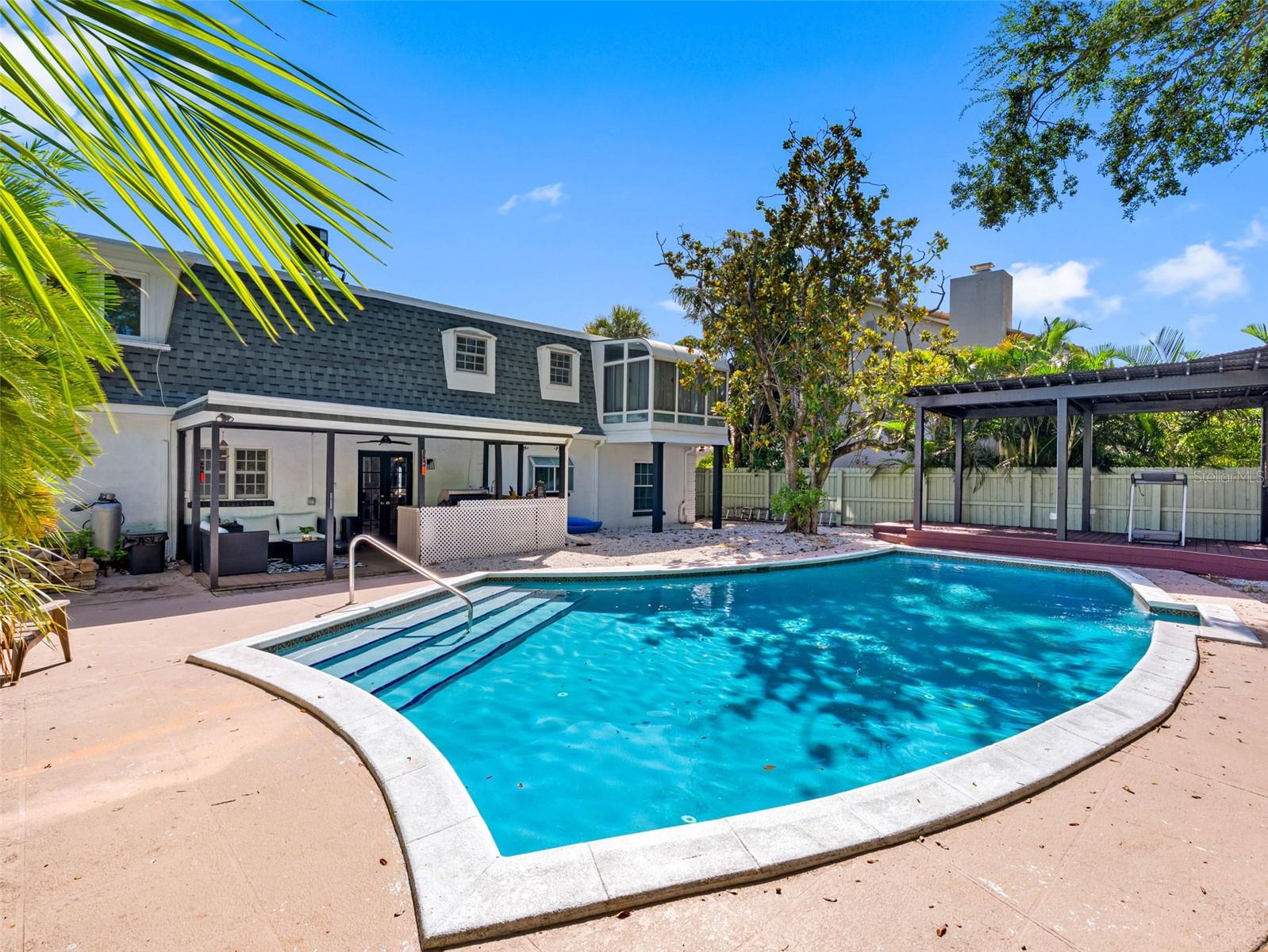 4916 W BAY WAY DRIVE