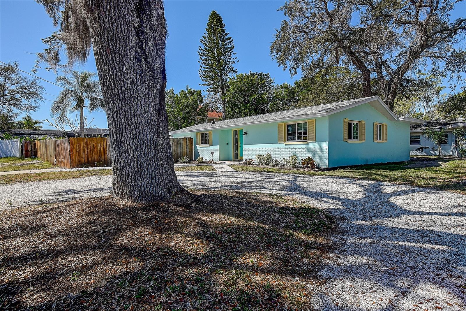 OZONA SHORES 1ST ADD - Residential