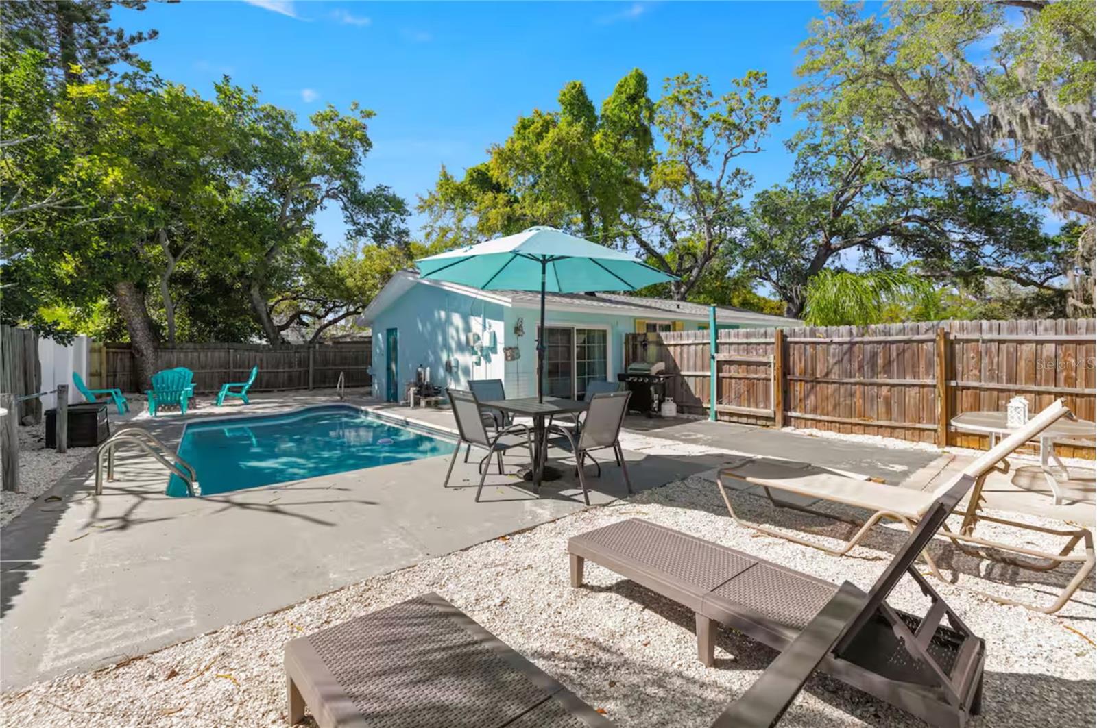 OZONA SHORES 1ST ADD - Residential