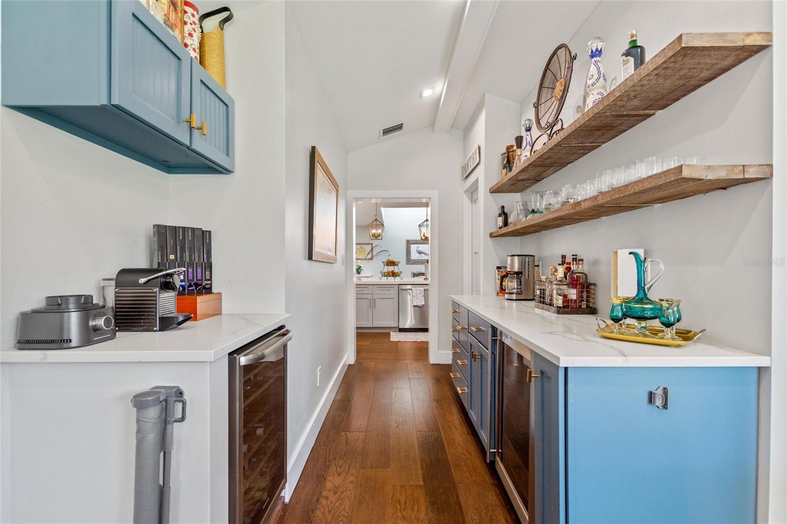 TIMBERLANE SHORES - Residential