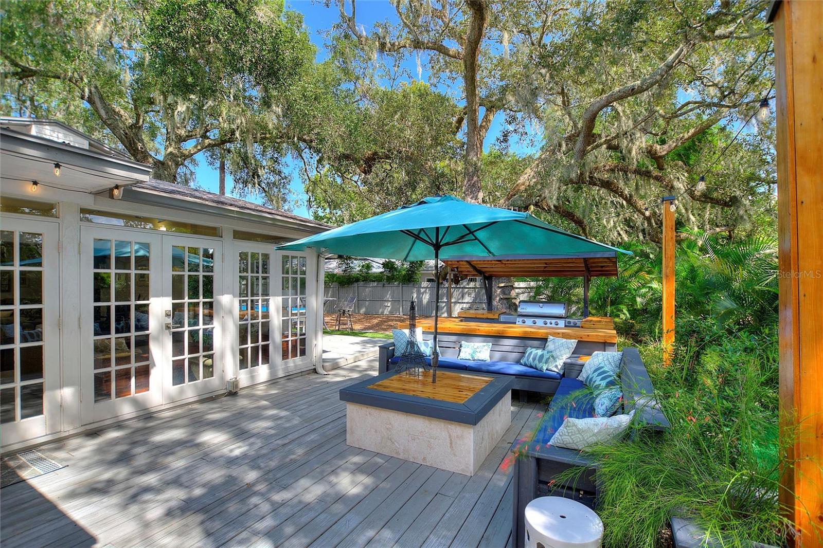 TIMBERLANE SHORES - Residential