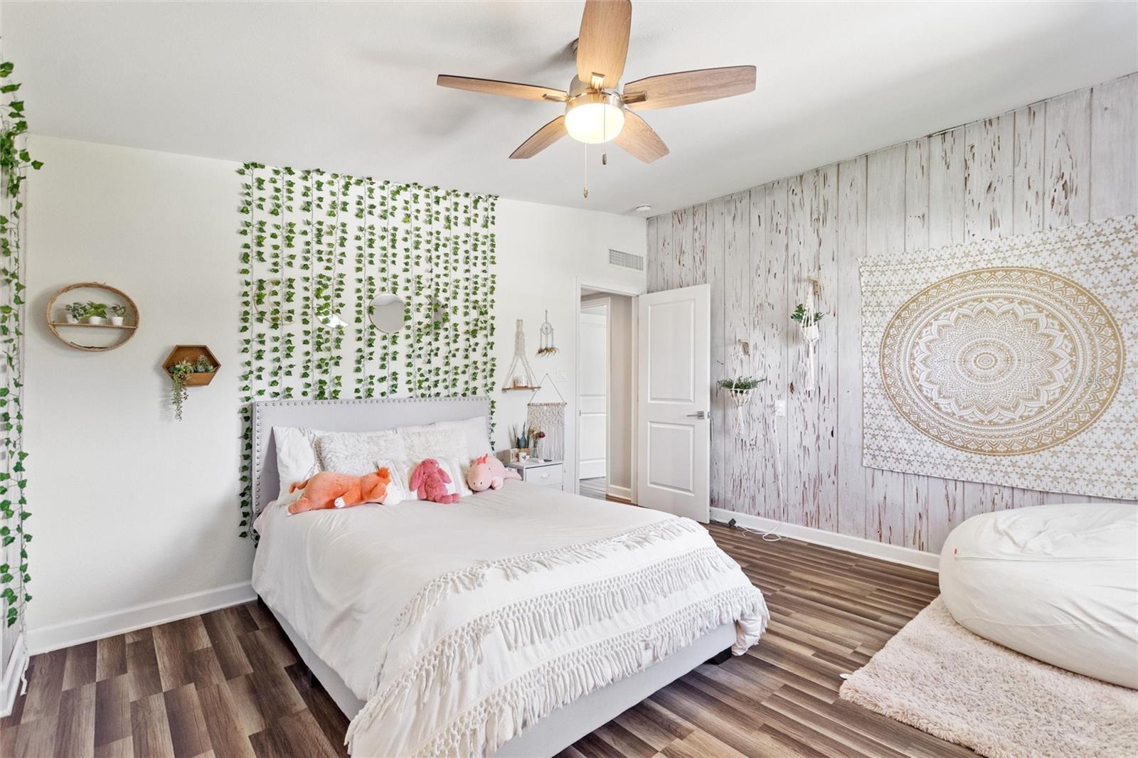 TIMBERLANE SHORES - Residential