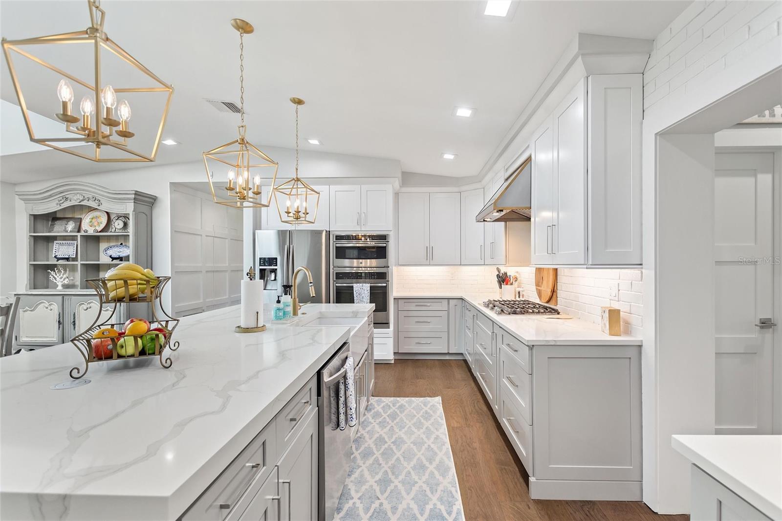 TIMBERLANE SHORES - Residential