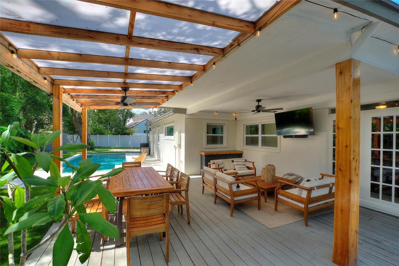 TIMBERLANE SHORES - Residential