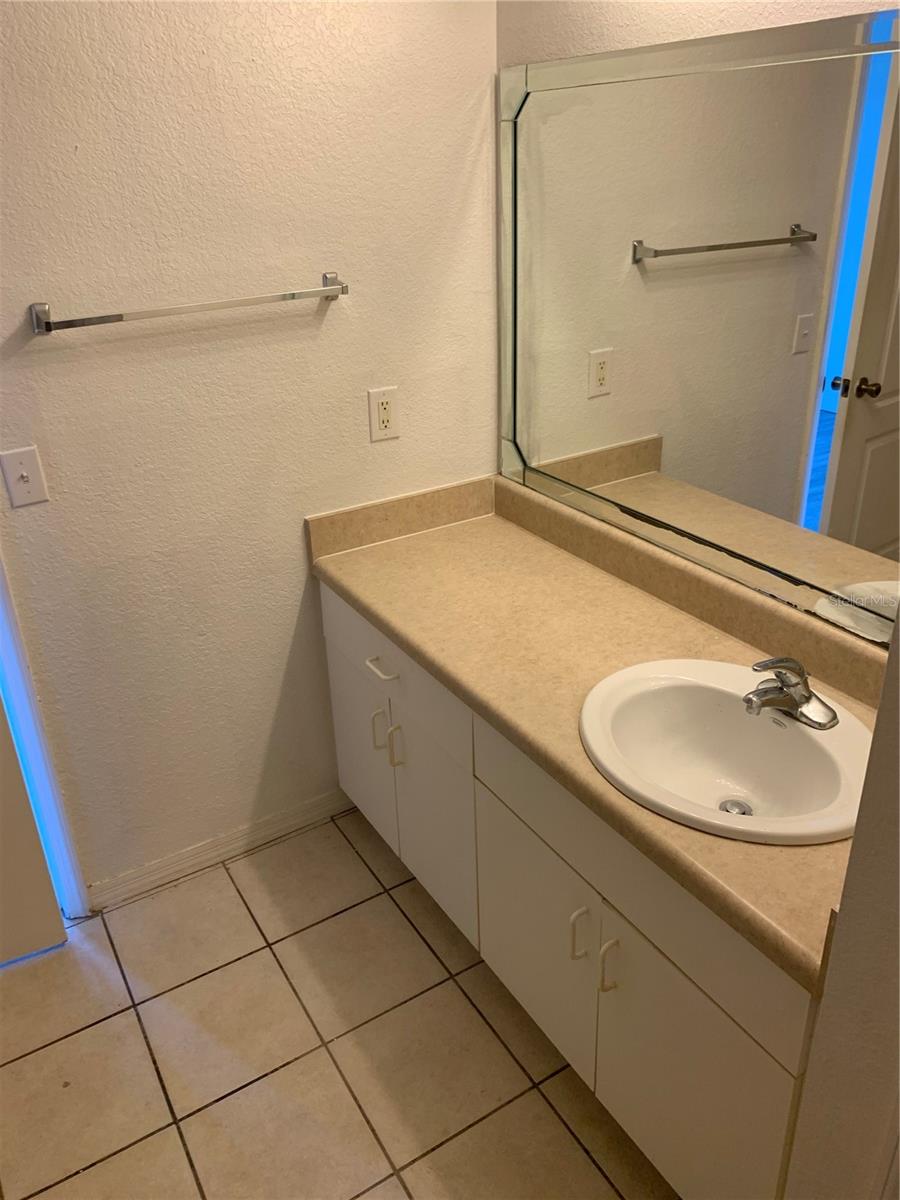 BELLA VILLINO VI - Residential Lease