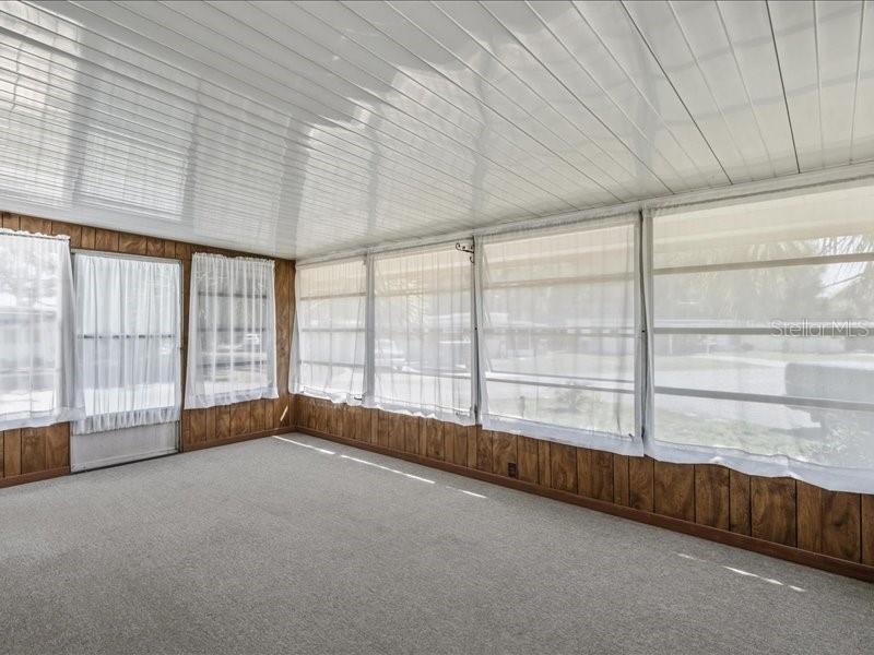 LA DORA MANOR - Residential