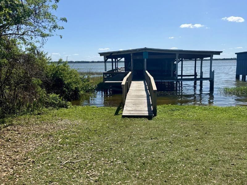 LA DORA MANOR - Residential