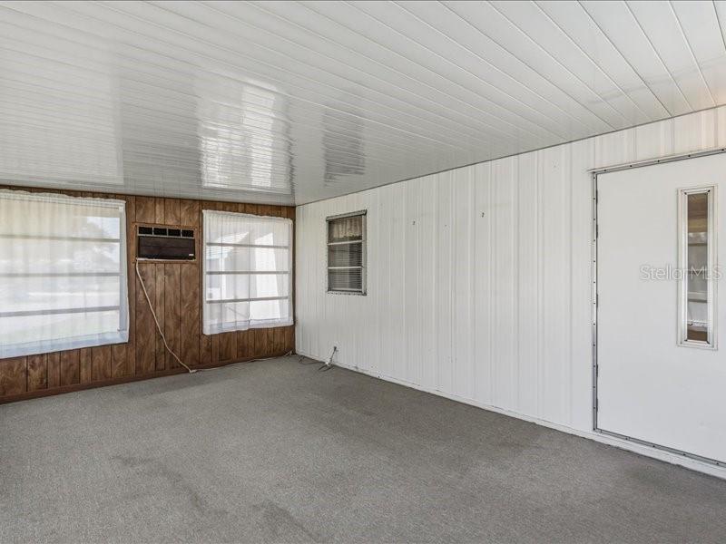 LA DORA MANOR - Residential