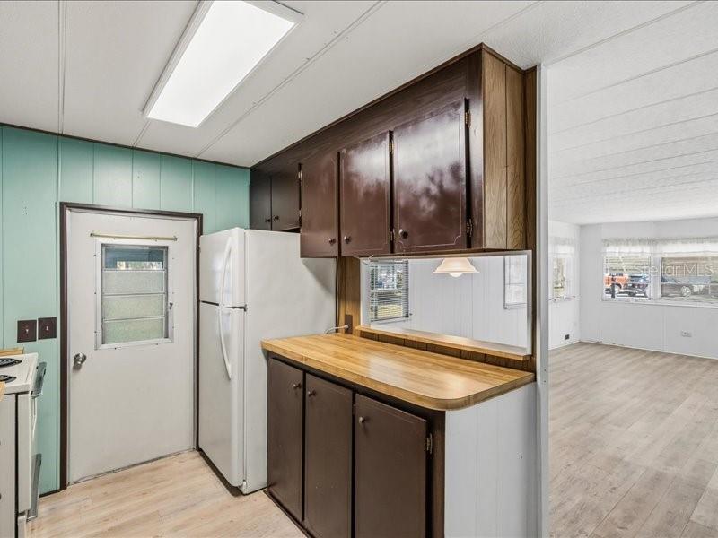 LA DORA MANOR - Residential