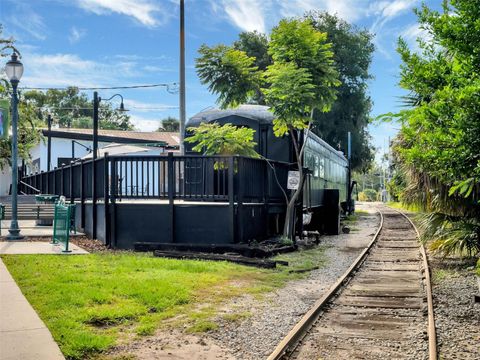 Tiny photo for 120 E Croton Way, Howey In The Hills, FL 34737 (MLS # G5105448)