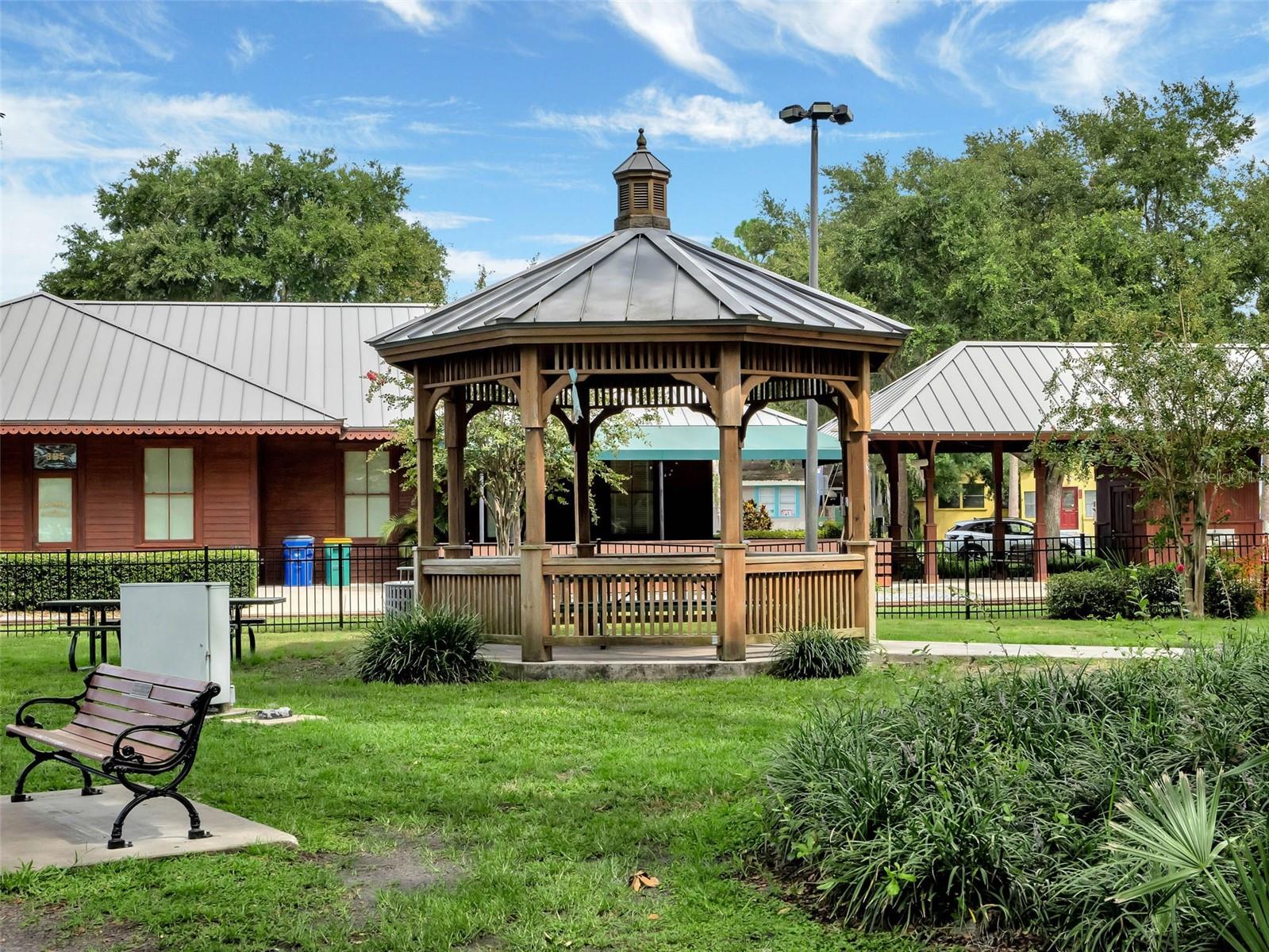 GRIFFIN VILLAGE - Residential