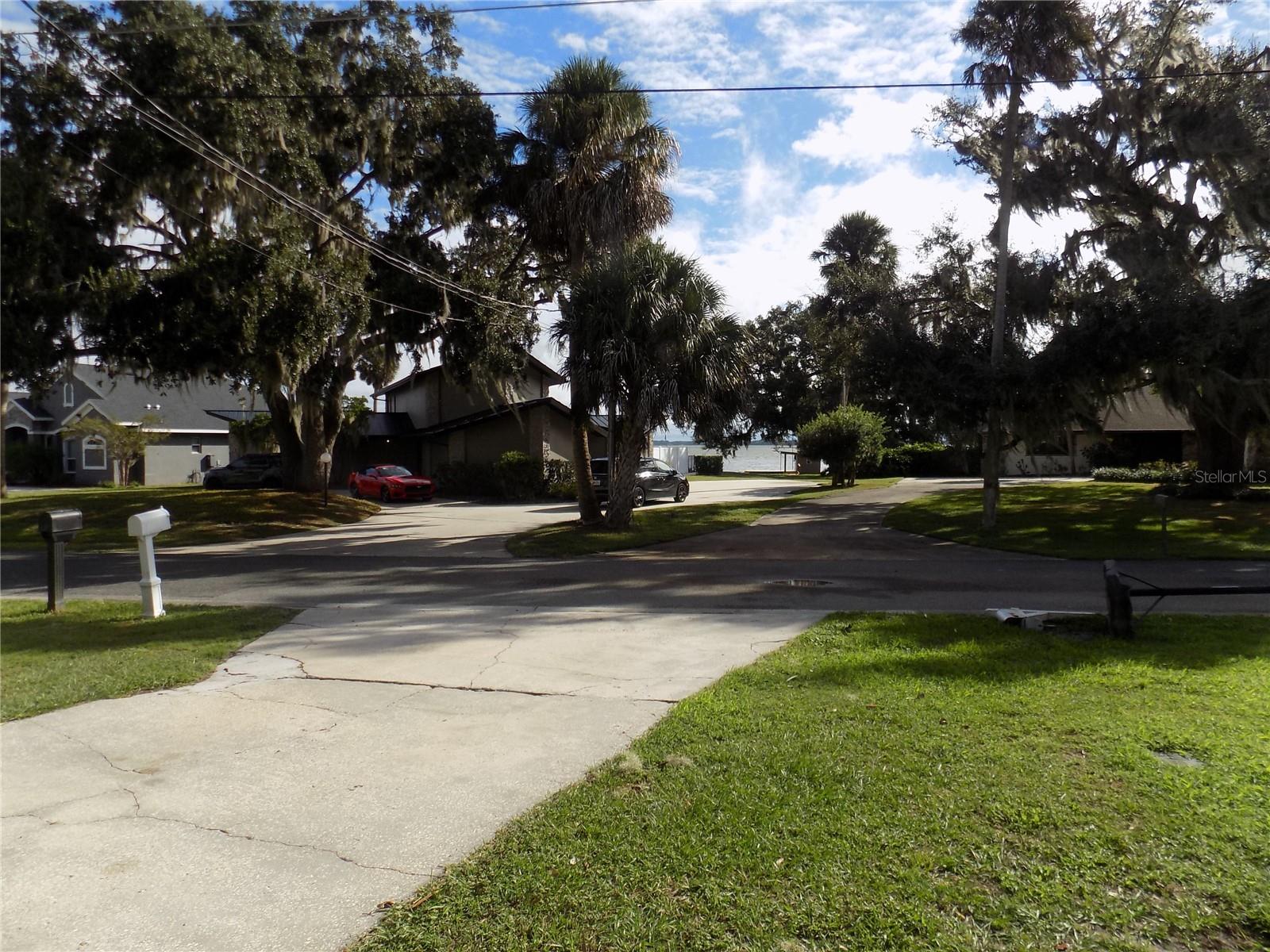 LEESBURG BEACH GROVE - Residential