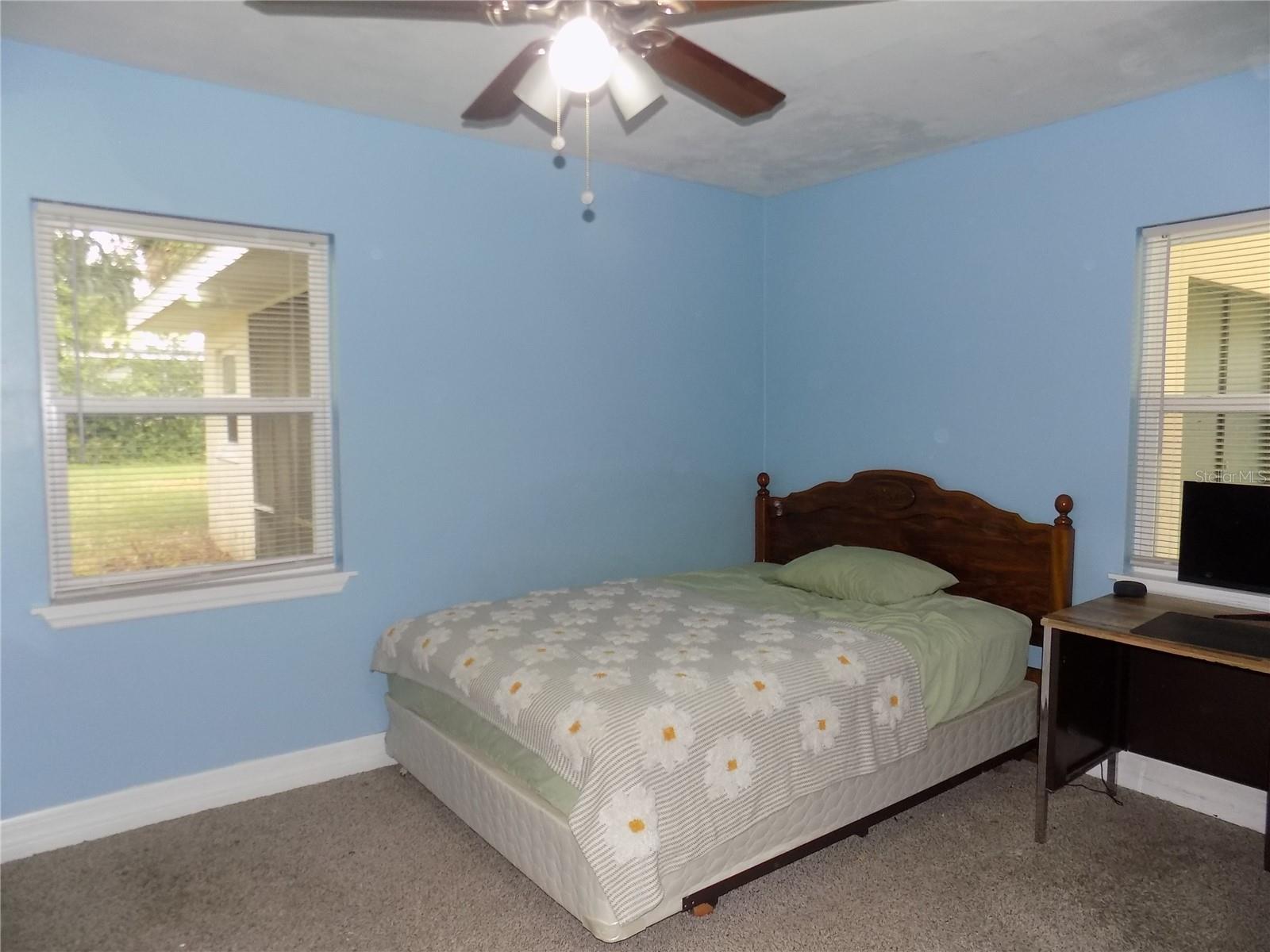 LEESBURG BEACH GROVE - Residential