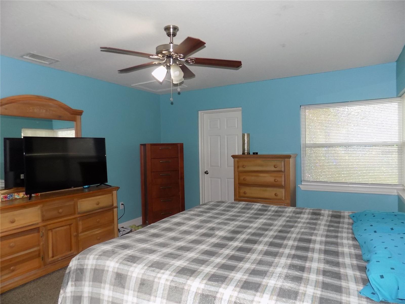 LEESBURG BEACH GROVE - Residential