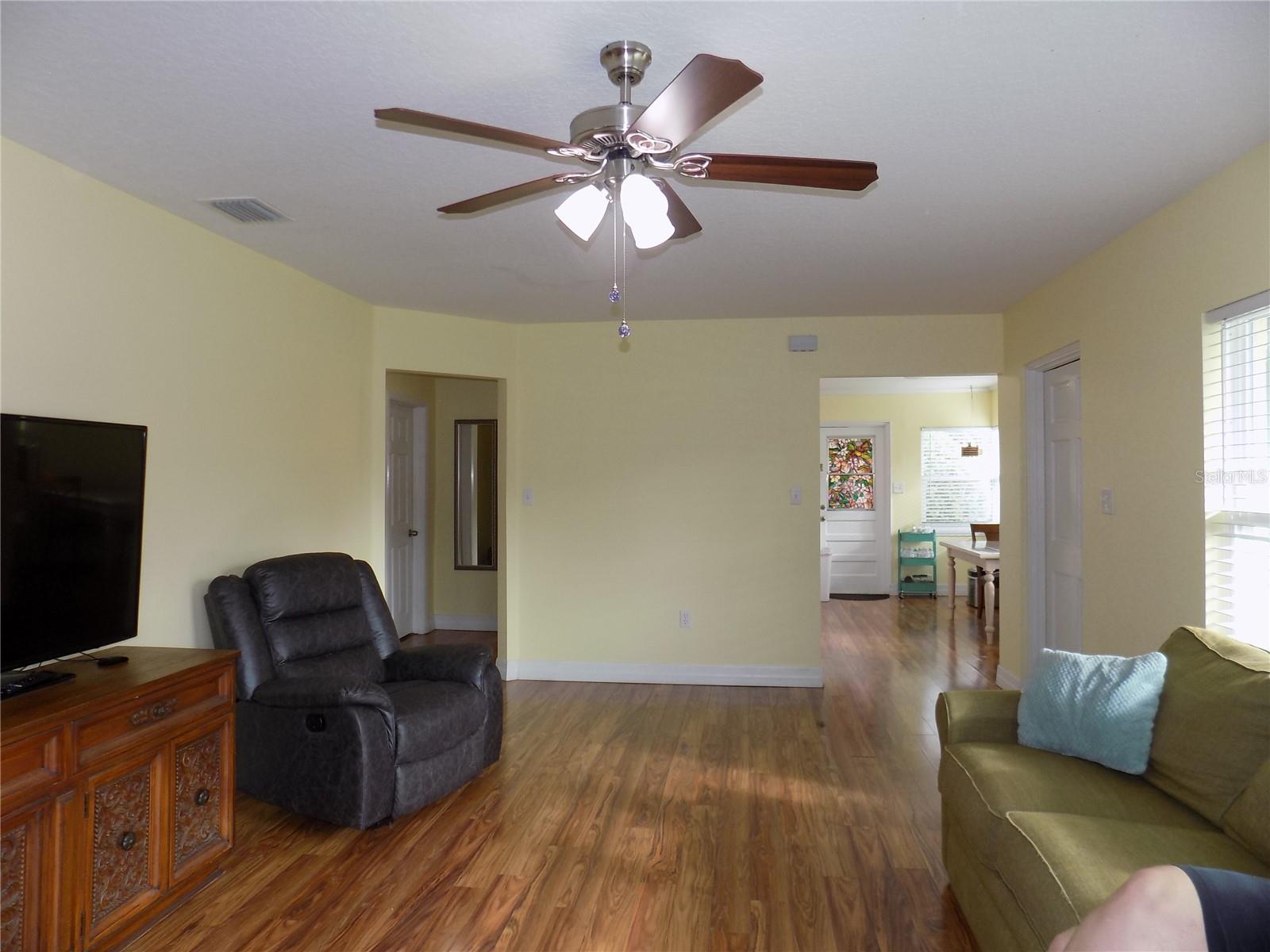 LEESBURG BEACH GROVE - Residential