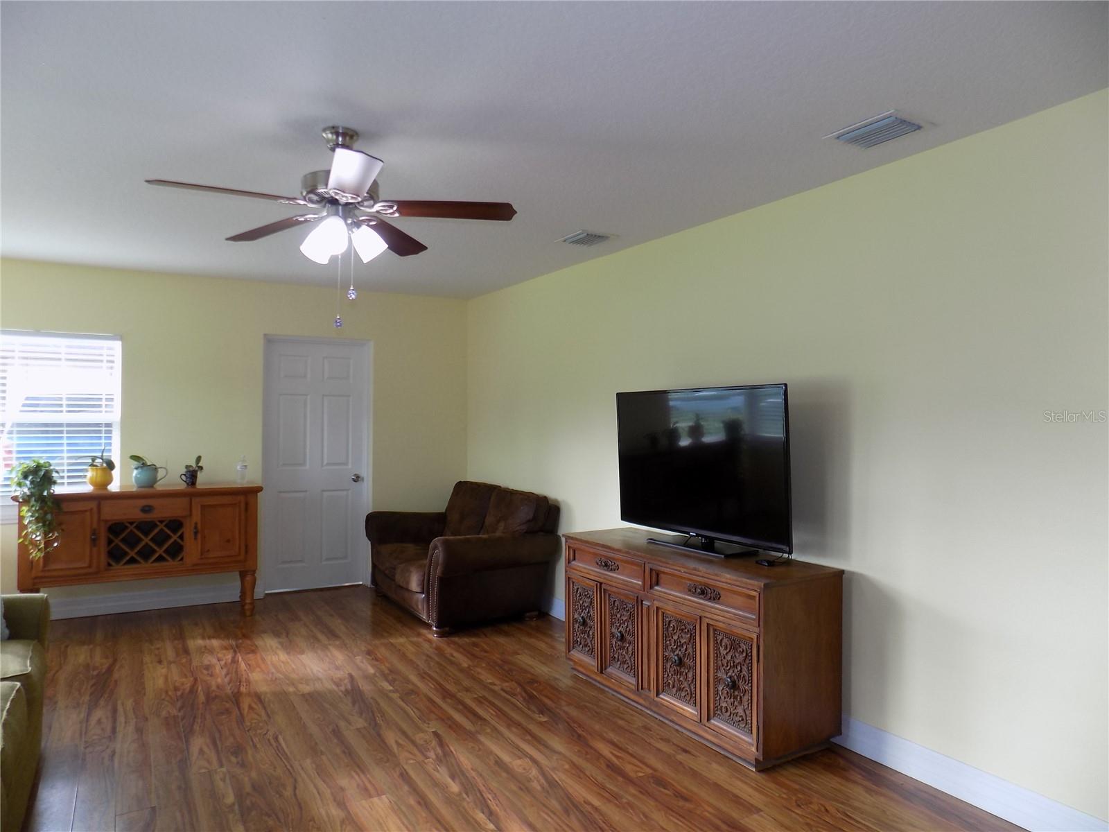 LEESBURG BEACH GROVE - Residential