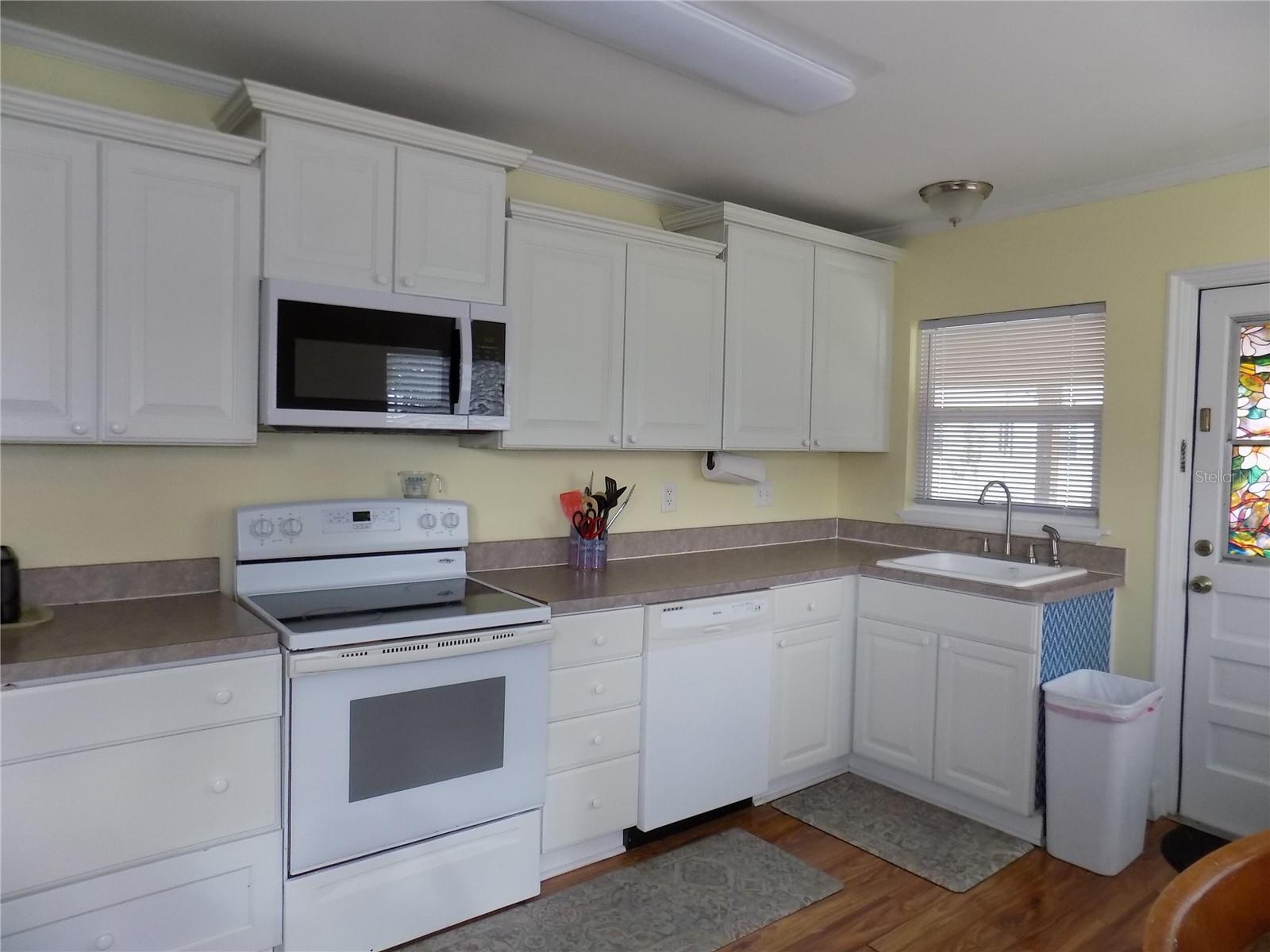 LEESBURG BEACH GROVE - Residential