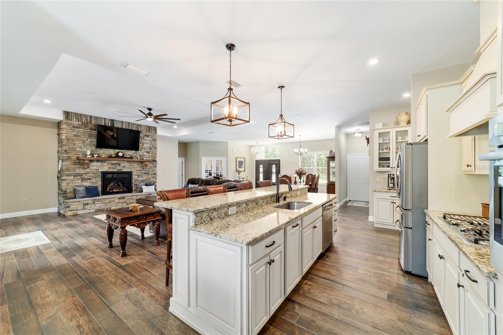 THE VILLAGE AT HIDDEN LAKES - Residential