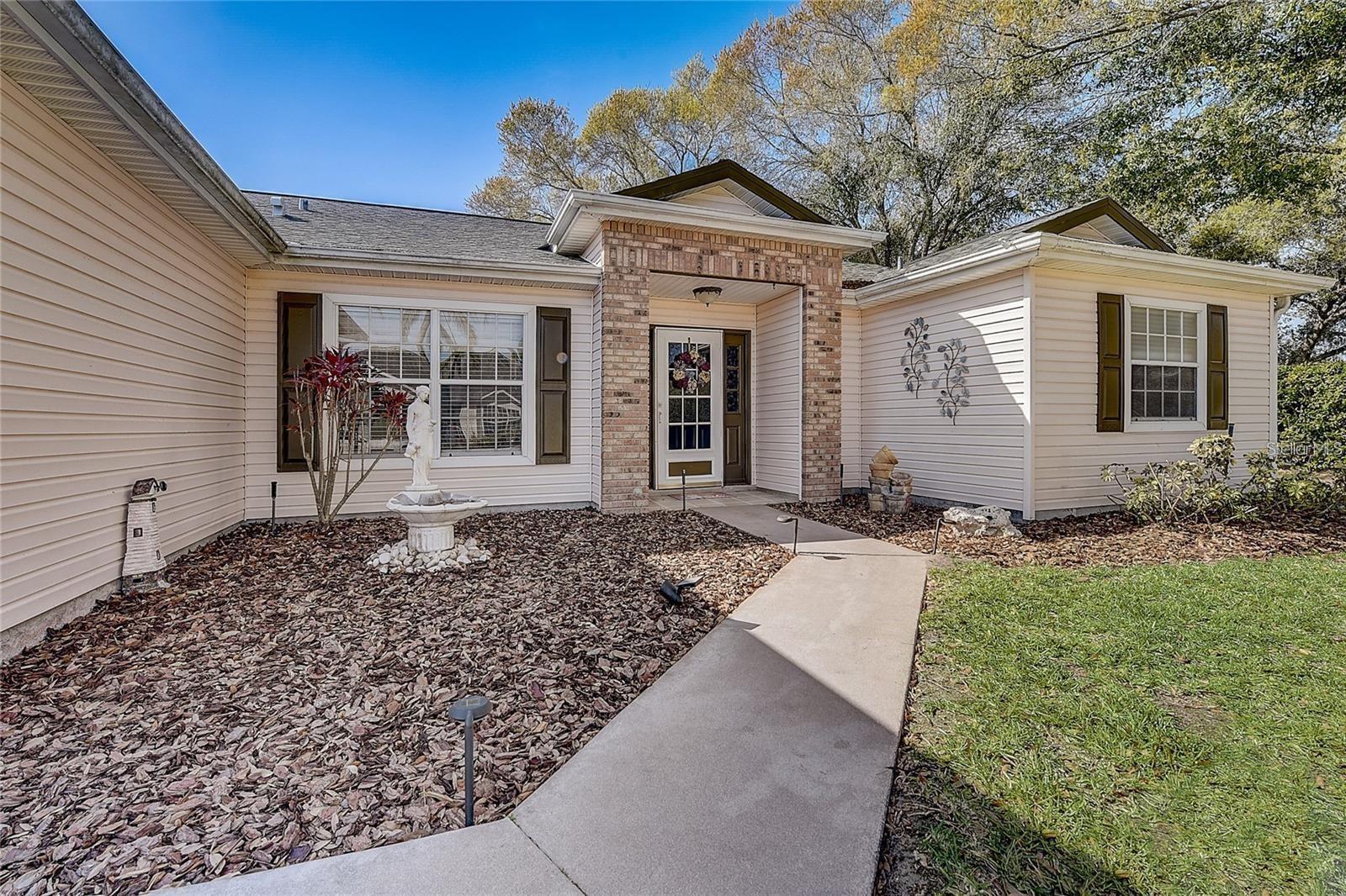 25273 LOST OAK CIRCLE