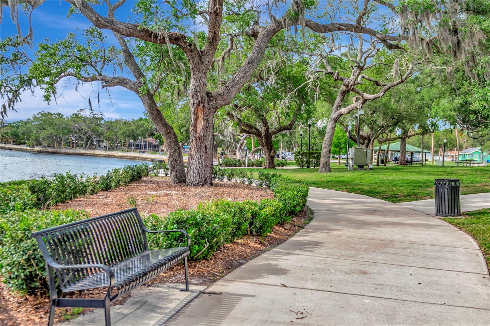 REGENCY PALMS CONDOS BLDG 6 - Residential