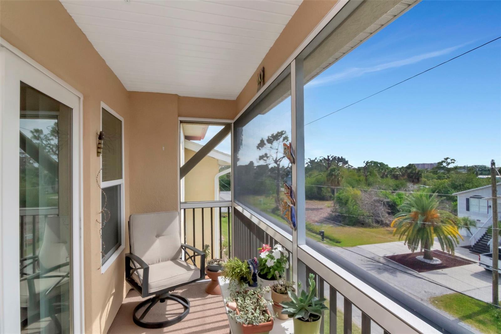 REGENCY PALMS CONDOS BLDG 6 - Residential