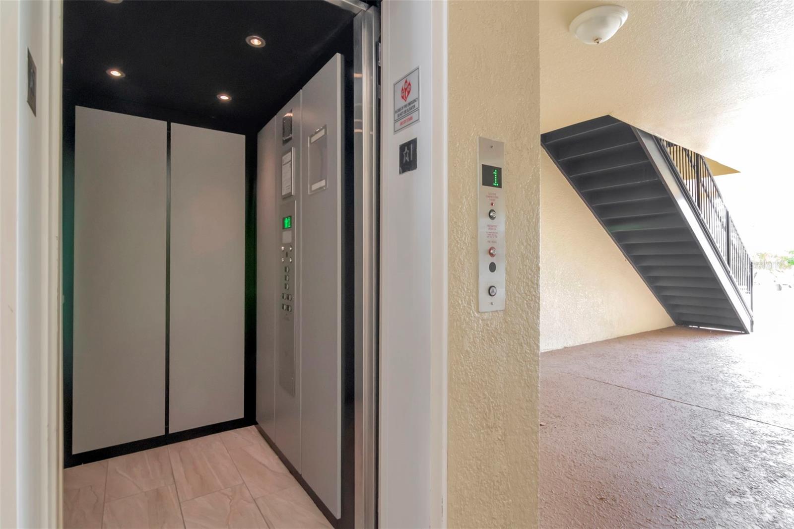 REGENCY PALMS CONDOS BLDG 6 - Residential