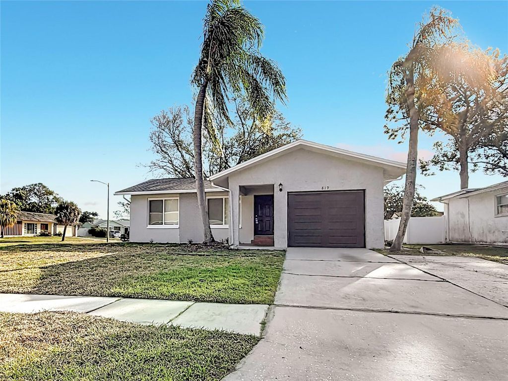 Photo of 819 Helmsman Way, Palm Harbor, FL 34685 (MLS # O6386163)