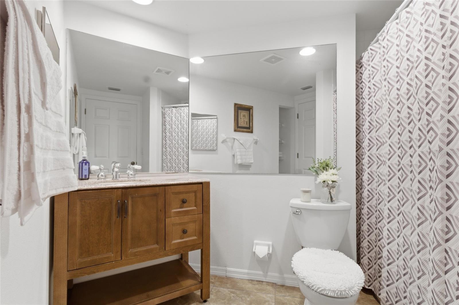 GOLF LAKE CONDO 3 AT EAST BAY - Residential