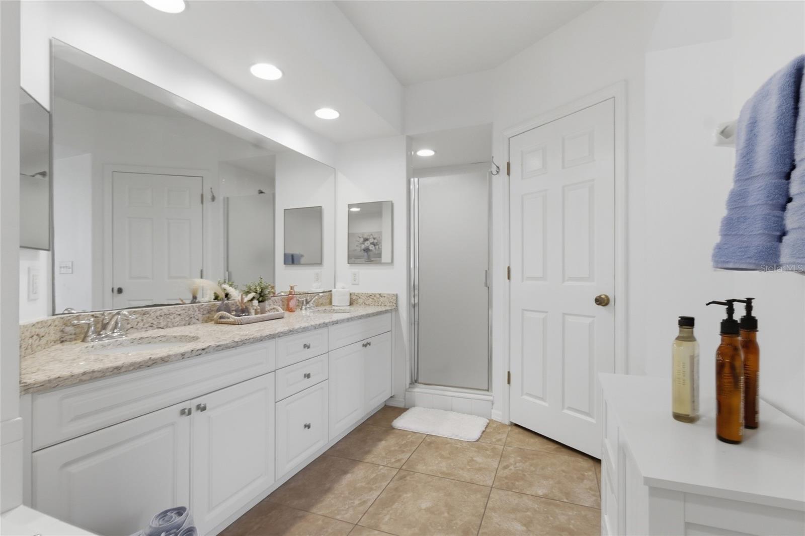 GOLF LAKE CONDO 3 AT EAST BAY - Residential